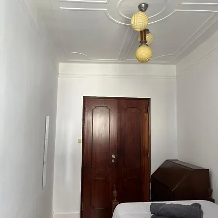 Homestay Principe Real - Casa De Lisbon